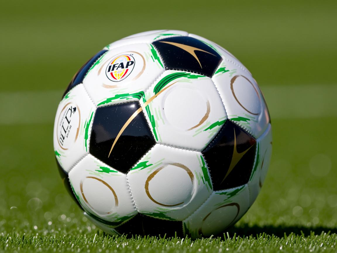 米兰体育网址-中美蝶泳稳定性对比：谁更能顶住后程压力？，美国蝶泳选手